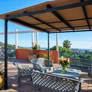 Отель Ibis Budget Cannes, Мужен